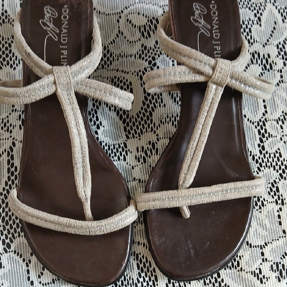 Donald J. Pliner Shoes - Donald J. Pliner Tan Sandals with Strappy Design